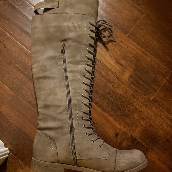 Madden Girl Boots😊 - Picture 8 of 12